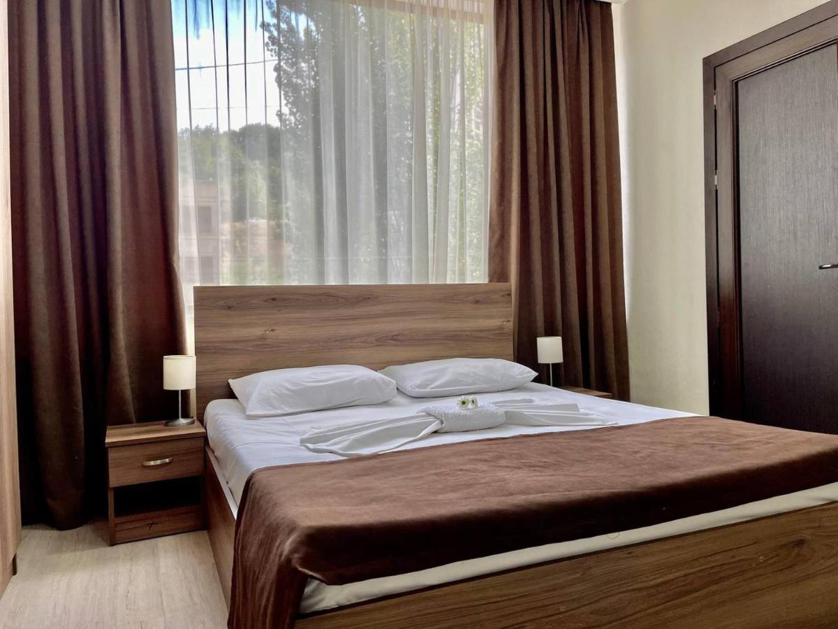 Hotel Merien Yerevan Exterior photo