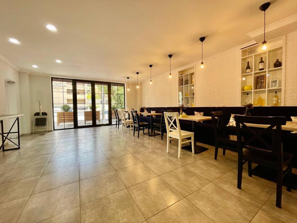 Hotel Merien Yerevan Exterior photo