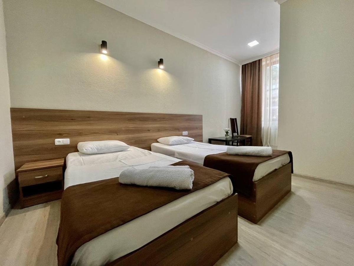 Hotel Merien Yerevan Exterior photo