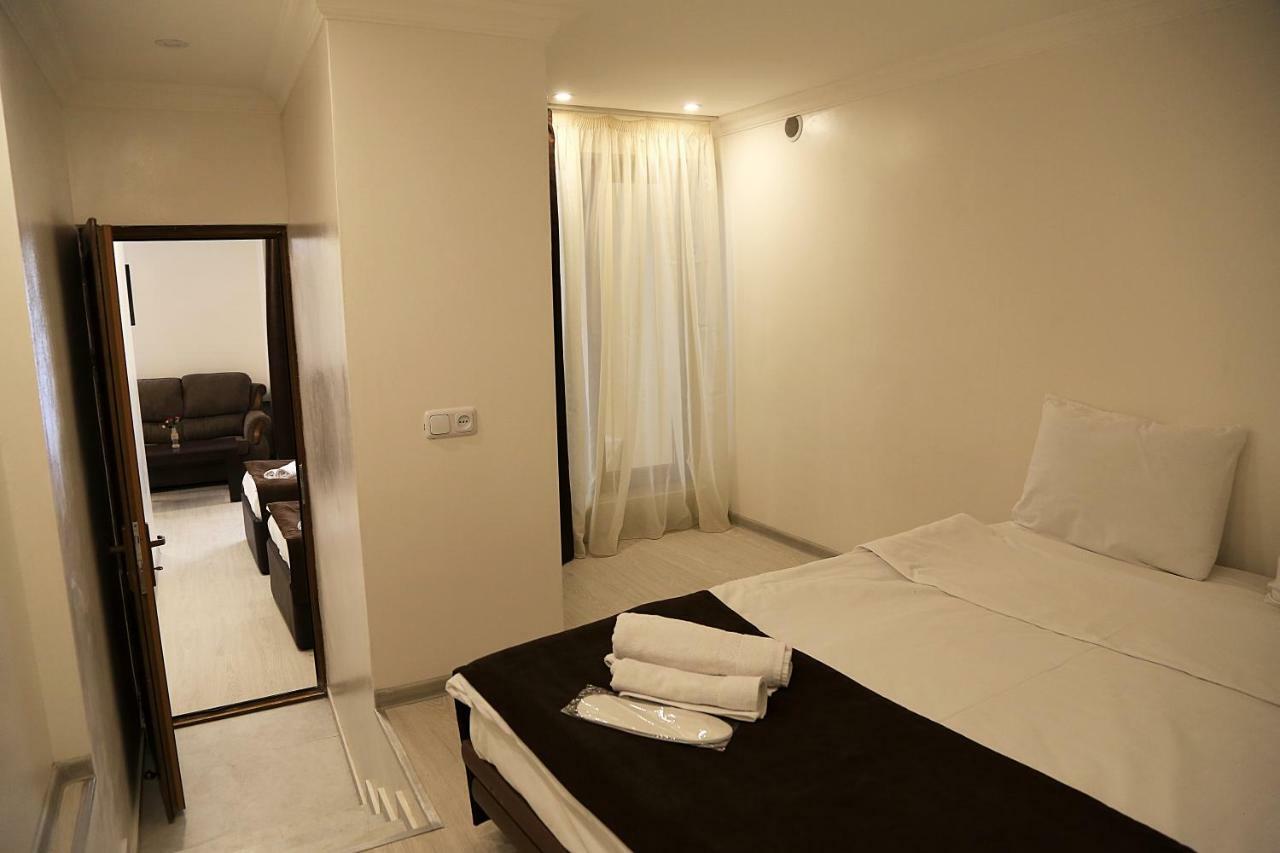 Hotel Merien Yerevan Exterior photo