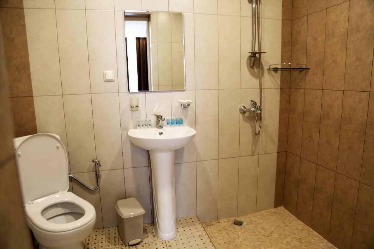 Hotel Merien Yerevan Exterior photo