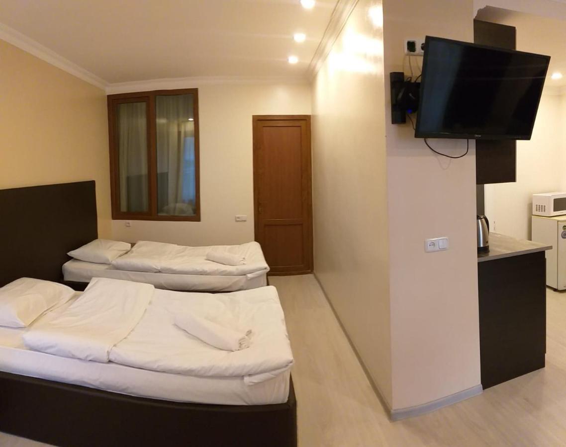 Hotel Merien Yerevan Exterior photo